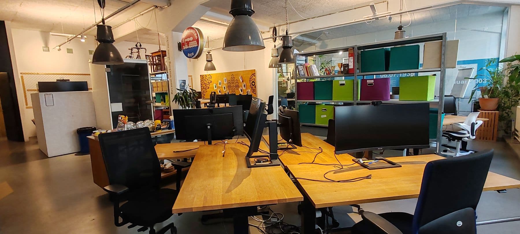 Space 07 – Office Space · Coffee Lounge · Meeting Hanoi – Bild 6